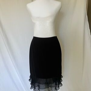 Carmen Marc Valvo Elegant Black Ruffle Hem Skirt